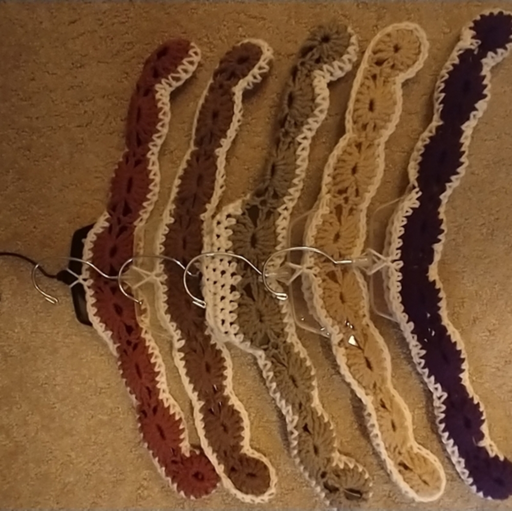 Comfort clothing hangers